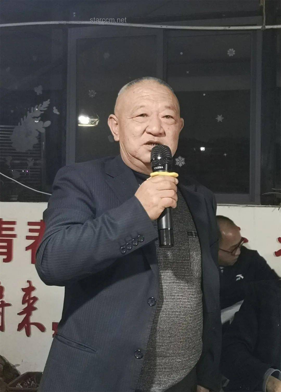娱乐产业传承与创新：以恩利庾澄庆“子承父逆”现象为镜
